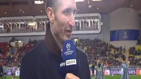 🌟收官战拼尽全力！NBA最后阶段赛程难度大：太阳领跑，湖人紧追，勇士实力不容忽视